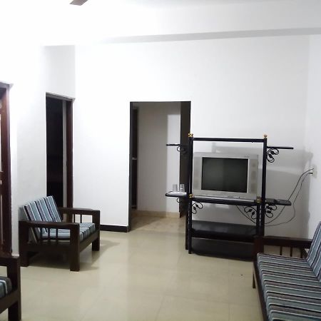 Sunshine Vagator Hotel Екстериор снимка