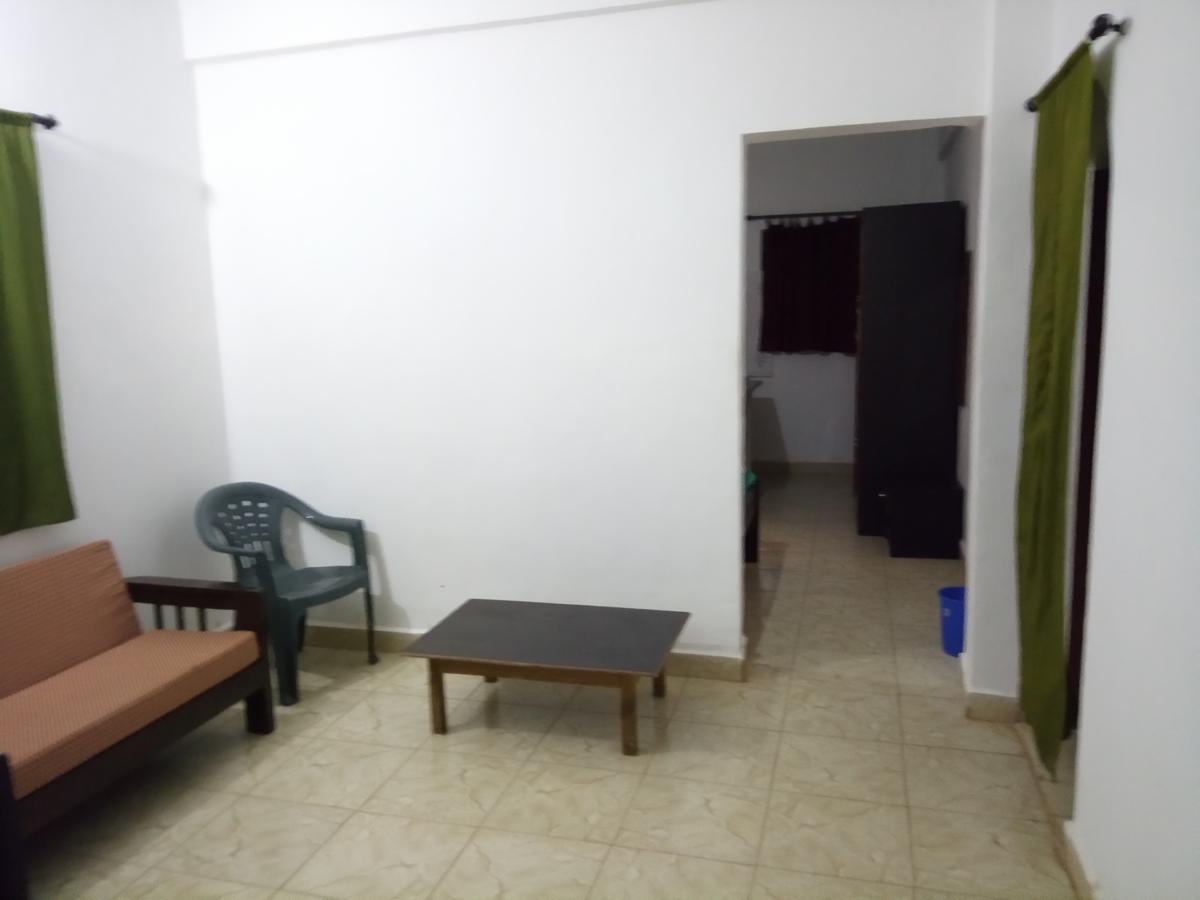 Sunshine Vagator Hotel Екстериор снимка